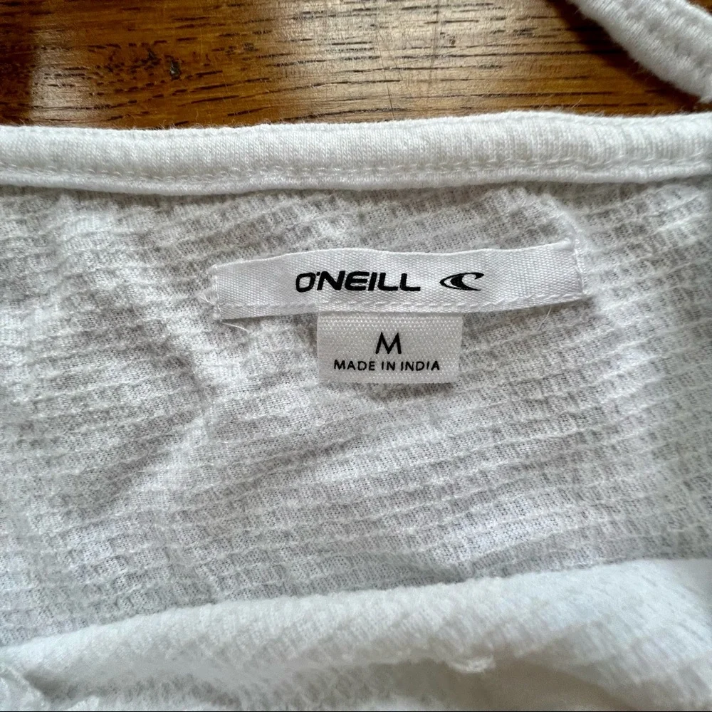 ⭐️ NWT O’Neill White Lace Tank Top Adjustable Straps Size MEDIUM - Picture 9 of 16